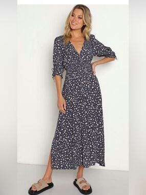 Kivari Neve Ditsy Midi Dress